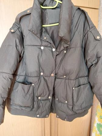 Продам женскую куртку весна осень