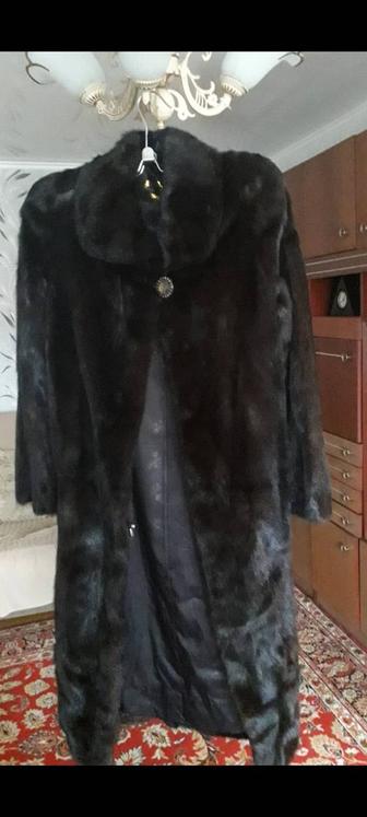 Продам шубу норка новая