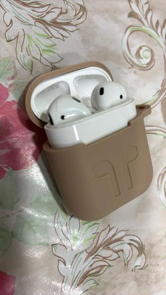 Наушники Apple AirPods