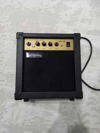 Продается комбоусилитель Levinson Ga