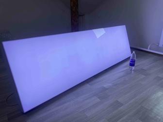 Большая рекламная вывеска с подсветкой