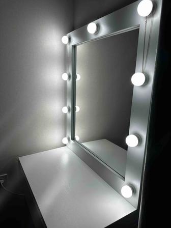 Продается комод с зеркалом и подсветкой