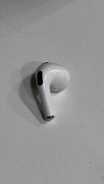 Правый наушник airpods 3