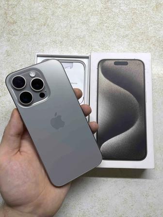 iPhone 15 pro 256gb natural titanium