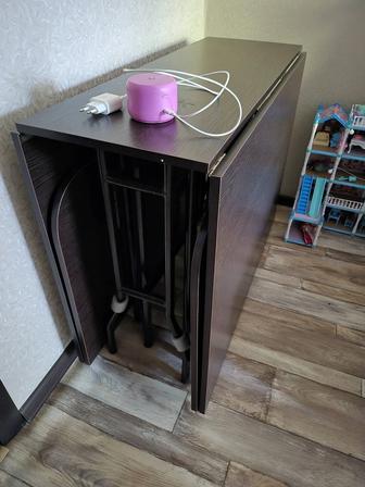 Продам стол книжка
