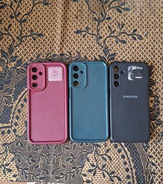 Отдам чехлы на самсунг а25