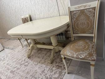 Стол со стульями (комплект) в отличном состоянии