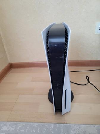 PS5 в идеальном состоянии
