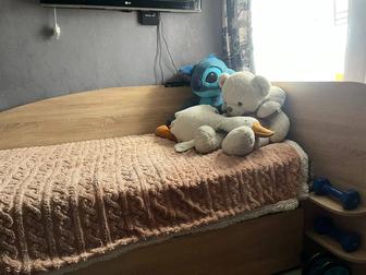 Продам кровать с двумя спальными местами