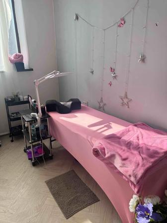 Продам комплект кушетка стул помощник лампа