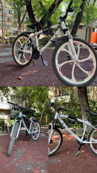 Спортивный велосипед BMW
