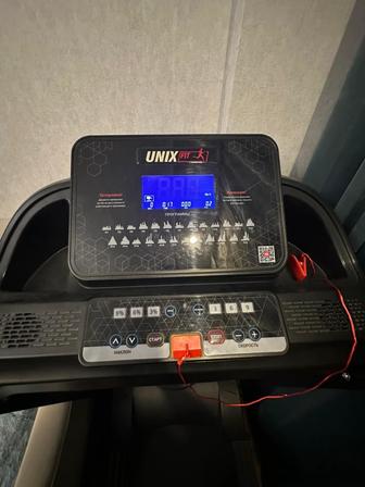 Беговая дорожка. Полу профессиональная