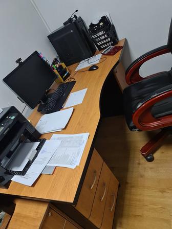 Стол офисный