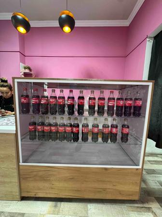 Сатылымда витринный холодильник Көлемі ұзындығы 120см, ені 60см биіктігі 12