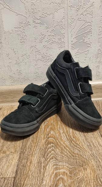 Продам детские кеды Vans