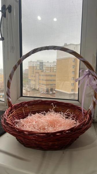 Продам плетеную корзину