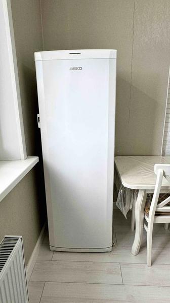 Морозильная камера Beko, белая, б/у в отличном состоянии