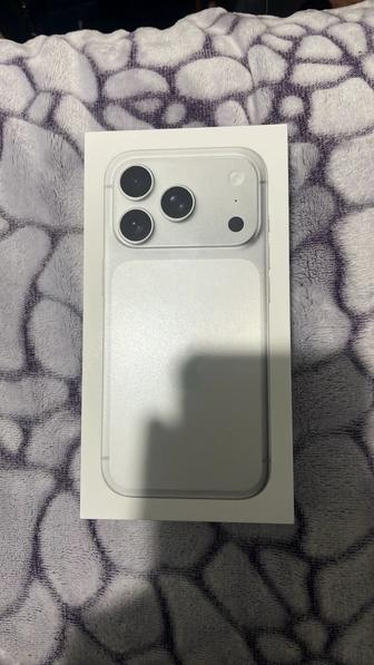 Продам iPhone 17 Pro 512 silver