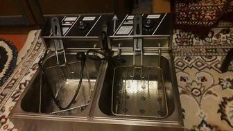 Продаю двухсекционную фритюрницу