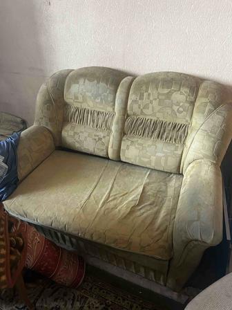 Отдам даром мебель - диван, кресло, прихожую
