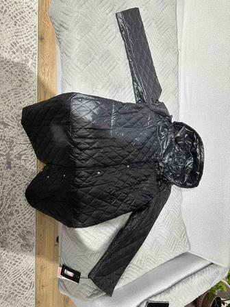 продам демисезонную куртку