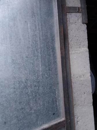 Сварщик. Делаю сварочные работы.