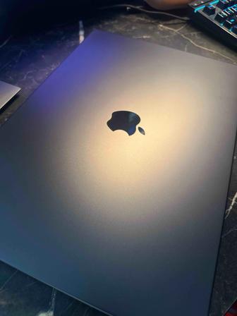 MacBook Pro 16 Space Black