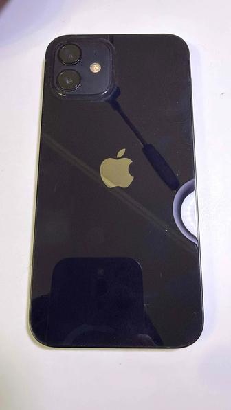 Продам айфон 12