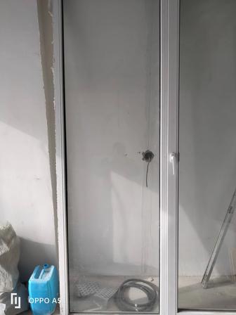 Витражное окно с дверью