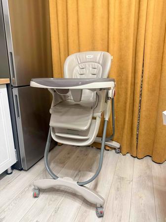 Продам стул для кормления