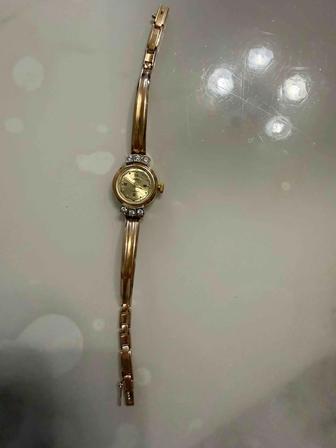 Продам золотые часы