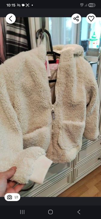 Курточка новая на девочку