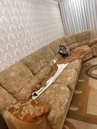 Продам диван 3.90