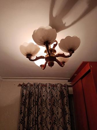 Продаю 2 люстры