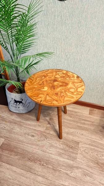 Продам столик из эпоксидной смолы