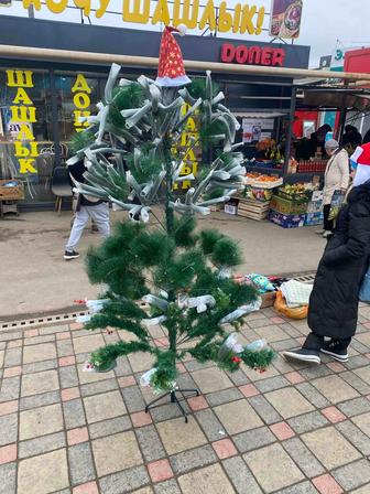 Продам дешево новогодние елки