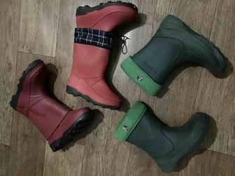 Продам резиновые сапоги детские