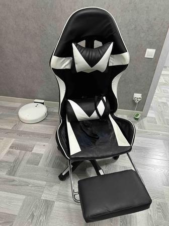 Продам игровой стул самовывоз