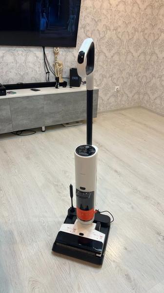 Пылесос вертикальный моющий