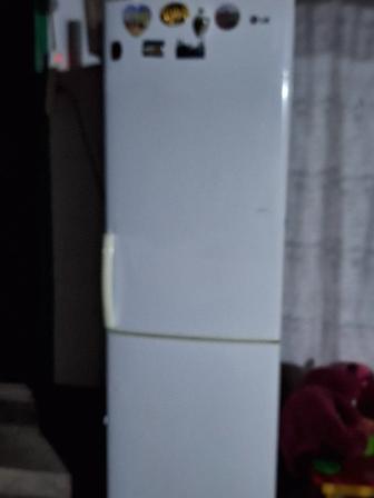 Холодильник LG