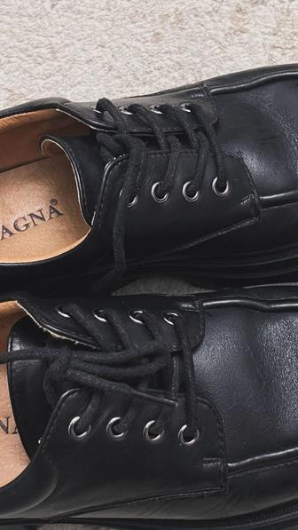 Продам женские лоферы