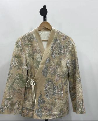 Накидка с вышивкой