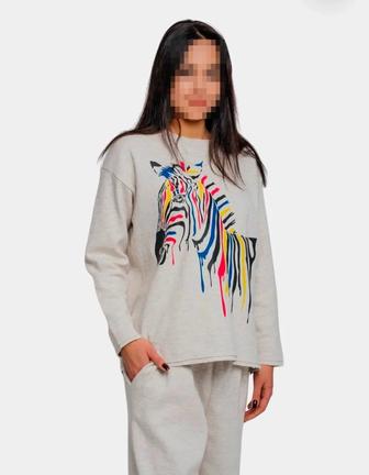 Продам новый женский костюм