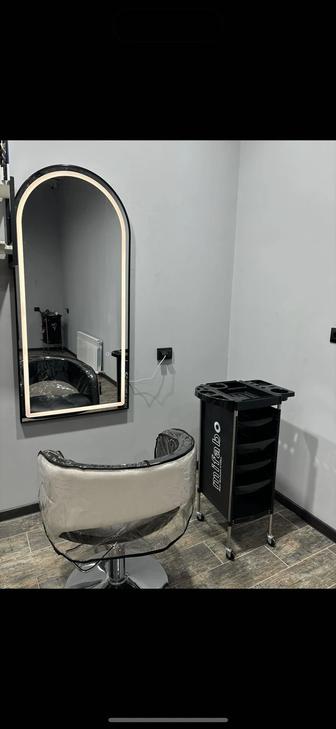 Парикмахерская кресло