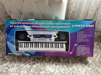 Синтезатор CORTLAND MK-2063