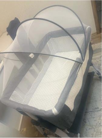 Манеж-кровать, поперечный маятниковый механизм QJ-169 для детей от 0 до 18м