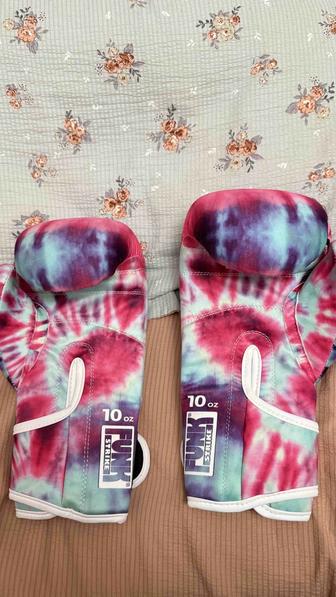 боксерские перчатки