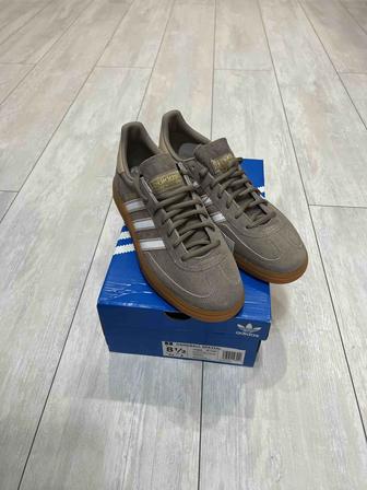 Продам кеды adidas spezial