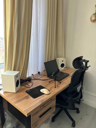 Стол компьютерный