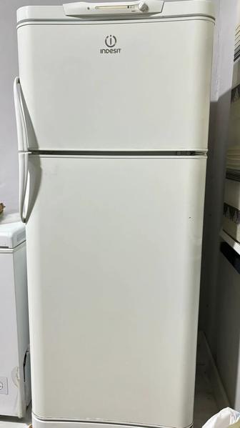 Indesit холодильник